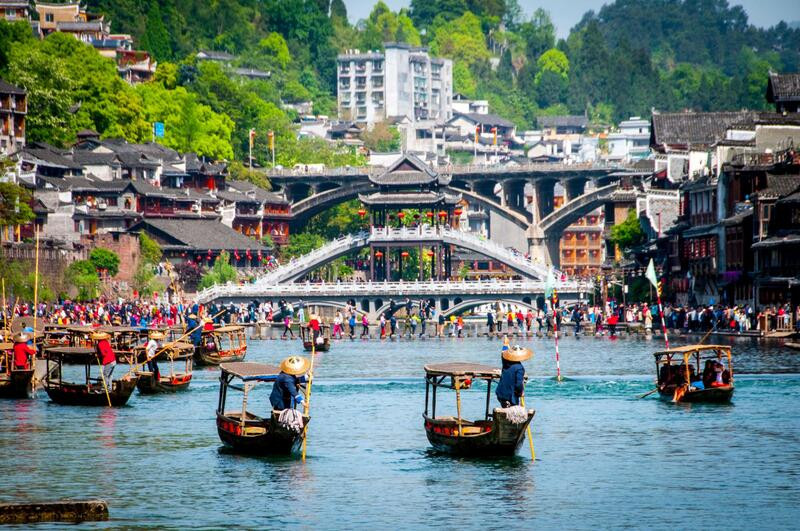 Check-in tại Phượng Hoàng Cổ Trấn - Điểm đến mang hơi thở lịch sử tại Trung Quốc