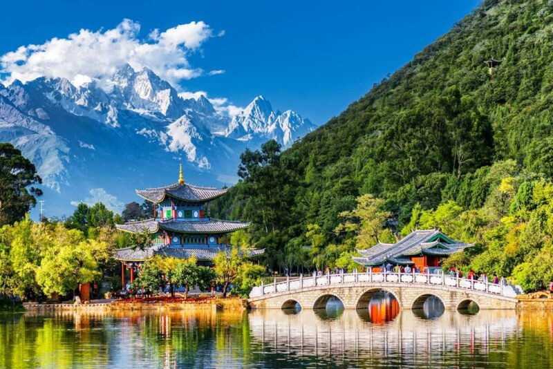 Nhiều điểm đến đẹp, khí hậu dễ chịu 