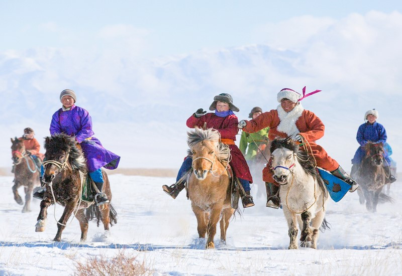 Đua ngựa vào dịp lễ ở Mông Cổ