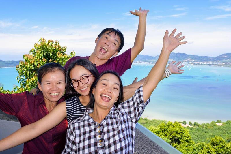 Gia đình cùng nhau đi du lịch tạo những kỷ niệm đáng nhớ