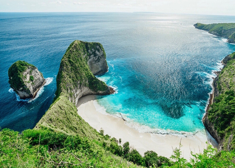 Bãi biển nổi tiếng nhất tại đảo Nusa Penida, Bali