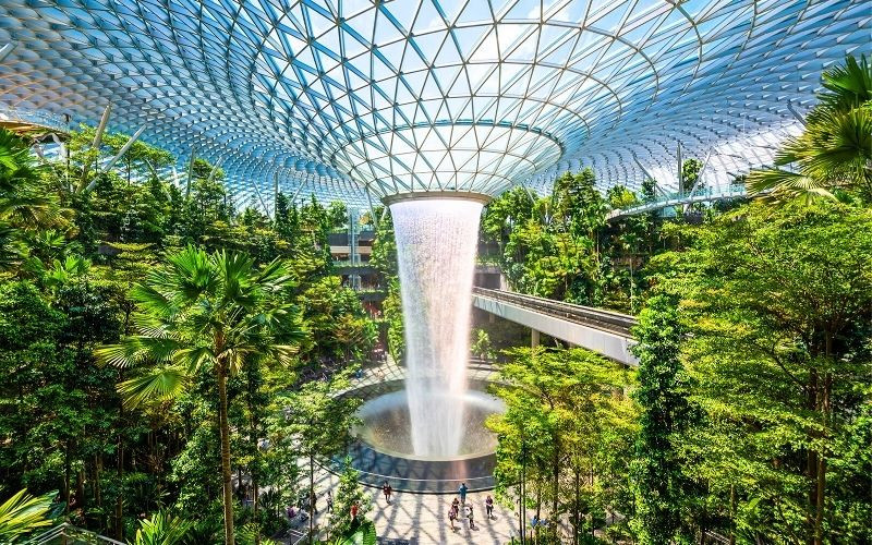 Thác nước ở Jewel Changi 