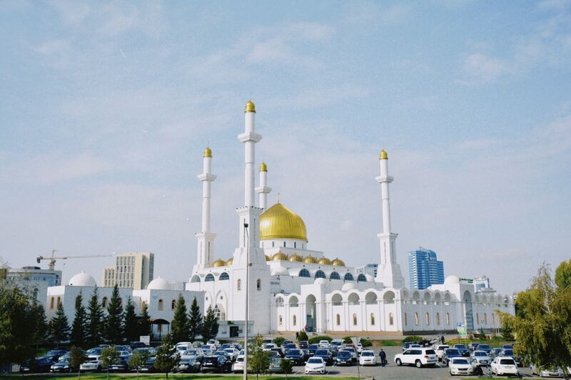 Thánh đường Hồi giáo Nur-Astana, biểu tượng kiến trúc nổi bật của Kazakhstan