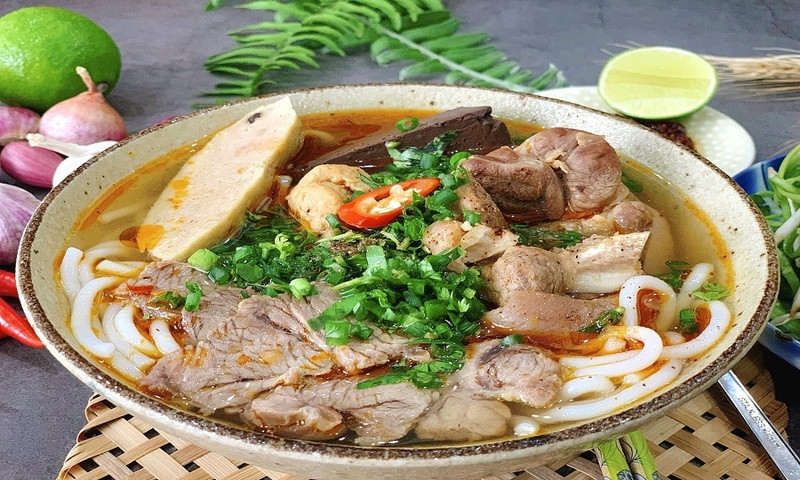 Bún bò Huế Cổ Trấn