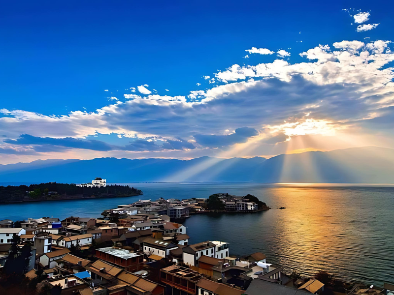 Hồ Erhai đẹp như tranh vẽ