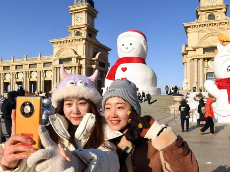 Mùa hè Cáp Nhĩ Tân dễ chịu với nắng ấm, gió mát và không khí trong xanh