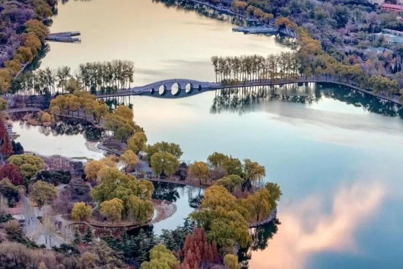 Công viên Ngọc Uyên Đàm mùa hoa anh đào