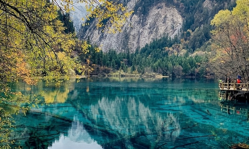 Cửu Trại Câu với cảnh sắc thiên nhiên đa dạng