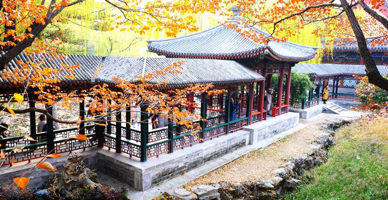 Cung điện mùa hè vào tháng 9 lãng mạn 