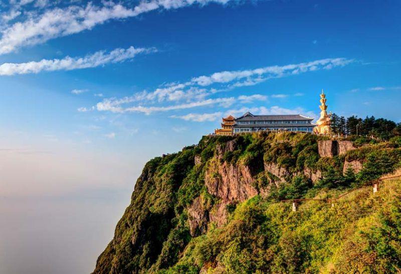 Đỉnh núi Nga Mi mùa thu tại Thành Đô