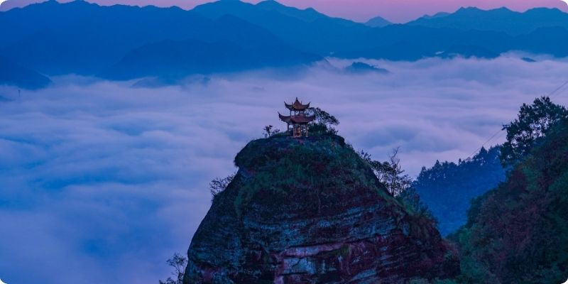 Đỉnh vọng cảnh trên núi