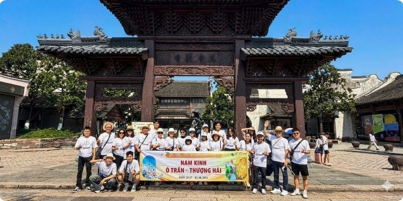 Đoàn khách Đất Việt Tour du lịch Nam Kinh - Ô Trấn - Thượng Hải 