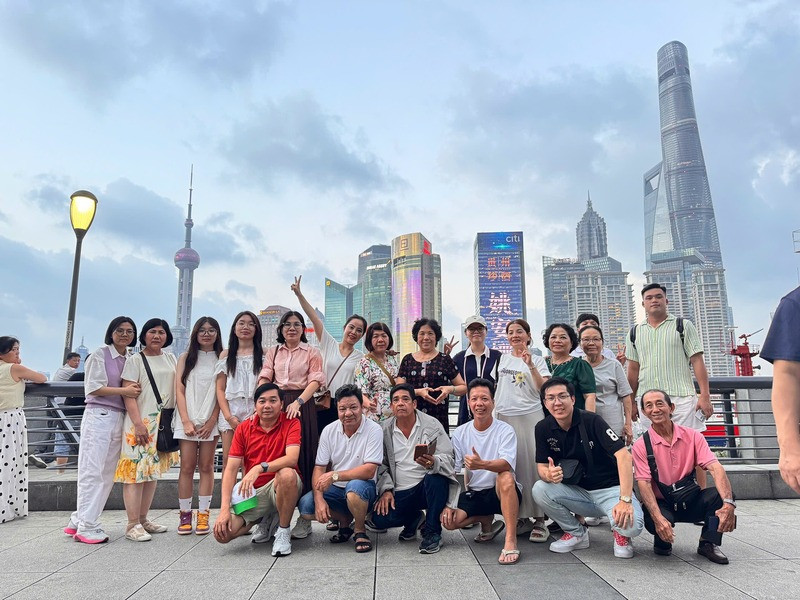 Đoàn khách du lịch Thượng Hải 