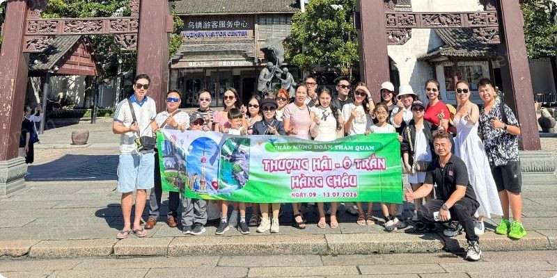 Đoàn khách Đất Việt Tour