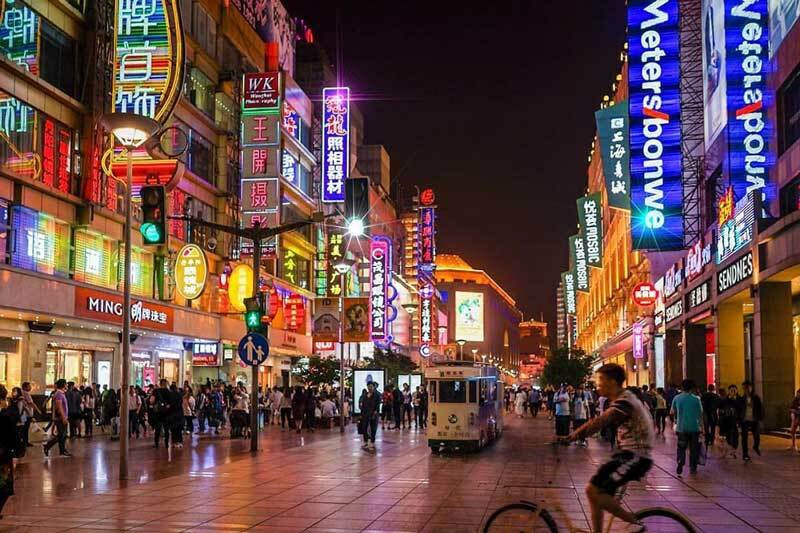 Khám phá Nam Kinh Lộ, thiên đường mua sắm bậc nhất châu Á 