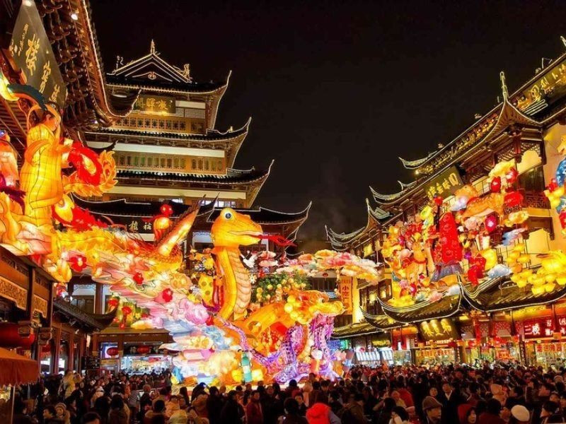 Không khí Tết ấm áp tại Miếu Thành Hoàng Không khí Tết ấm áp tại Miếu Thành Hoàng