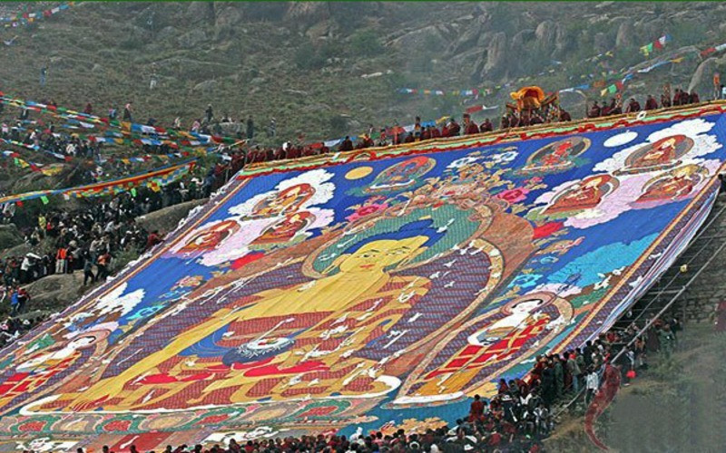 Tấm thangka khổng lồ ở lễ hội 