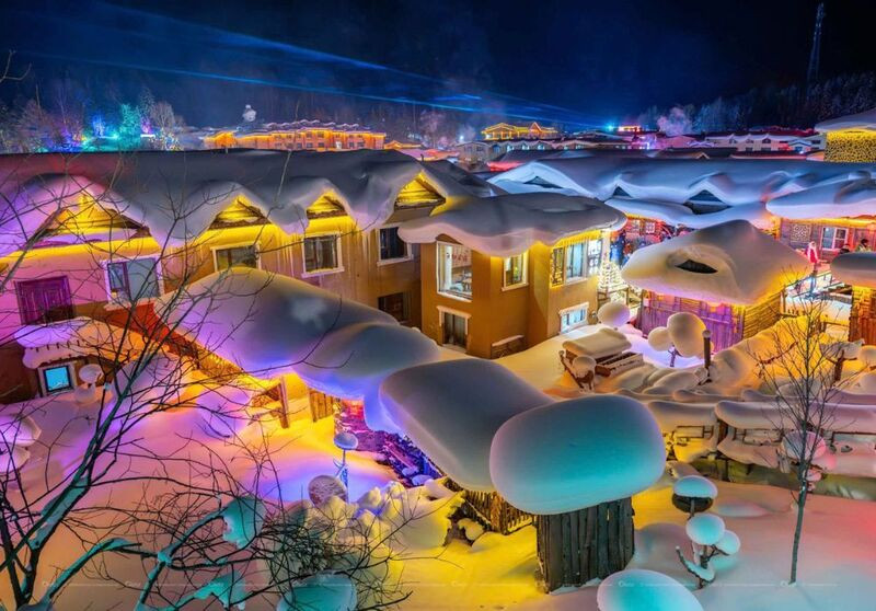 Khung cảnh ngôi làng được  “lên đèn” hấp dẫn du khách