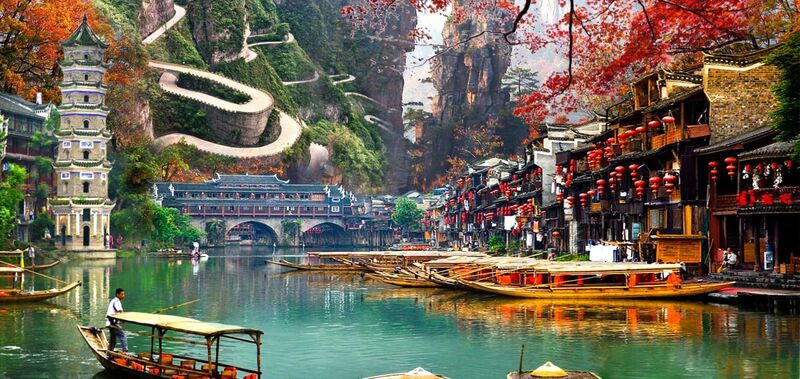 Sống ảo với không khí mùa hè tại Phượng Hoàng Cổ Trấn