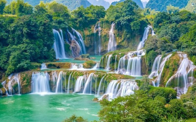 Thác Trân Châu - Tấm lụa trắng trải dài phủ đầy ngọc 