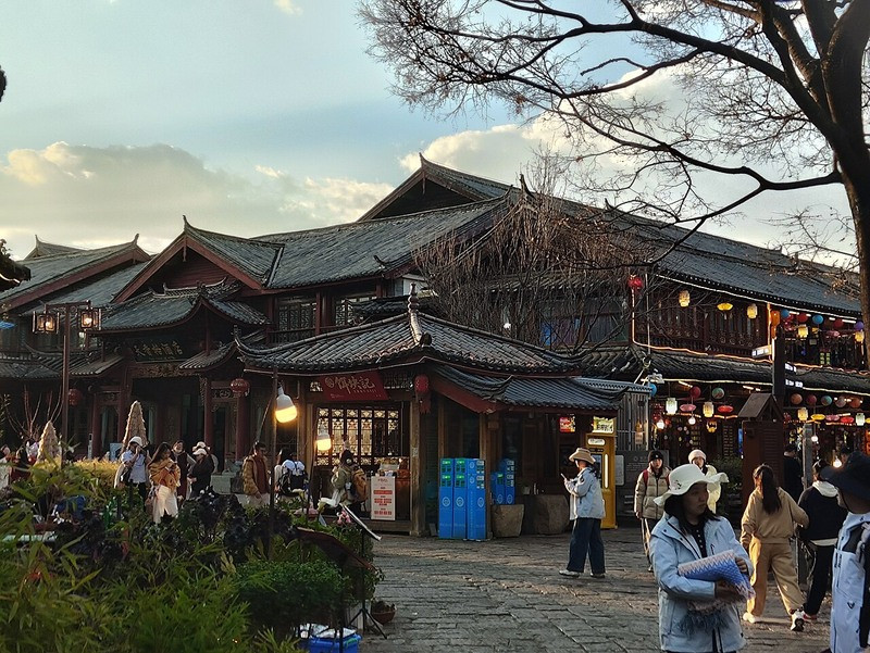 Tour du lịch Lệ Giang mùa thu (Ảnh sưu tầm) Tour du lịch Lệ Giang mùa thu (Ảnh sưu tầm)
