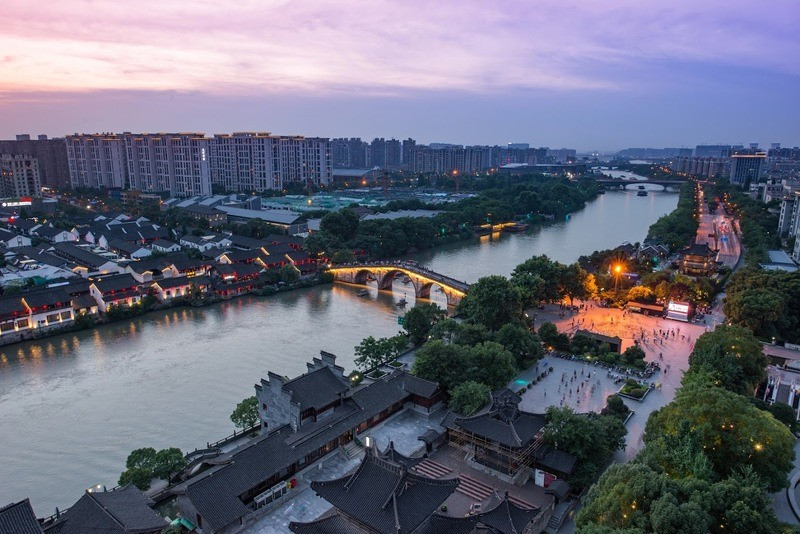 Vẻ đẹp của Hàng Châu khi về đêm