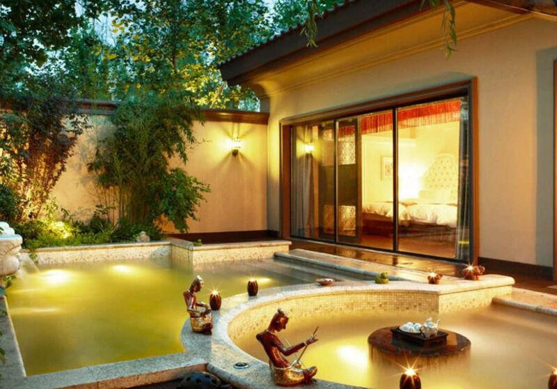 Suối nước nóng Chunhuiyuan với không gian thư giãn