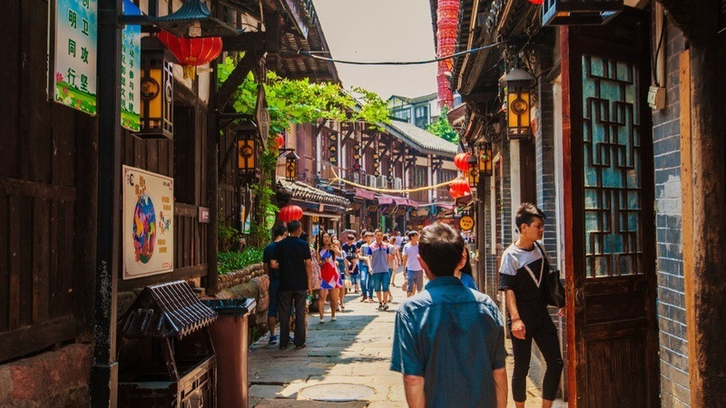 Từ Khí Khẩu luôn đông đúc người tham quan