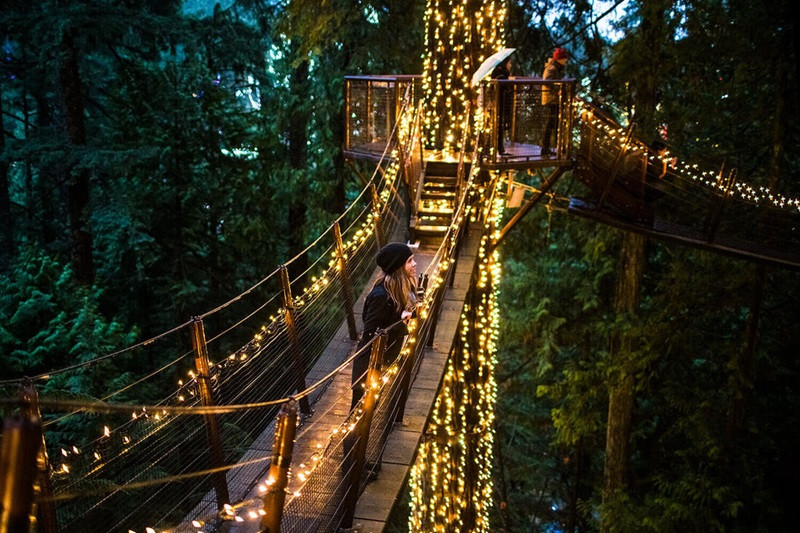 Sự kiện Canyon Lights tại cầu treo Capilano