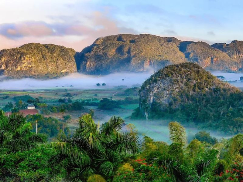 Khung cảnh thiên nhiên tuyệt đẹp tại thung lũng Vinales