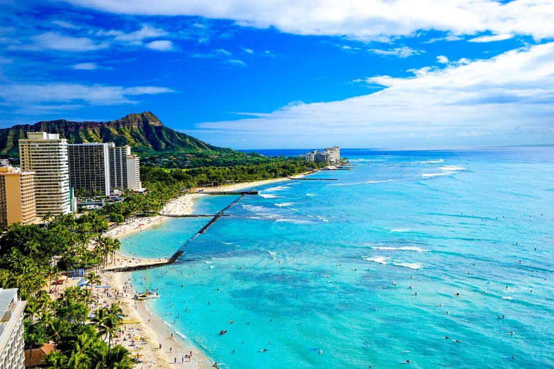 Bãi biển Waikiki tại Hawaii 