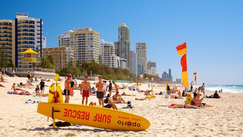 Tắm biển Surfers Paradise centours