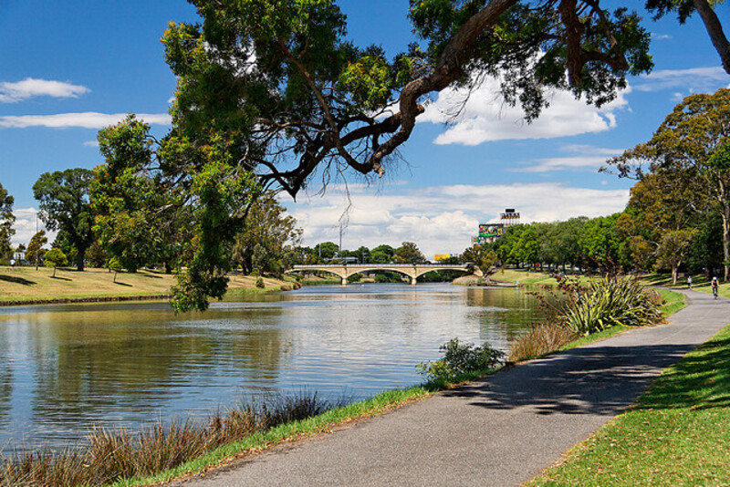 Yarra River Walk Melbourne
