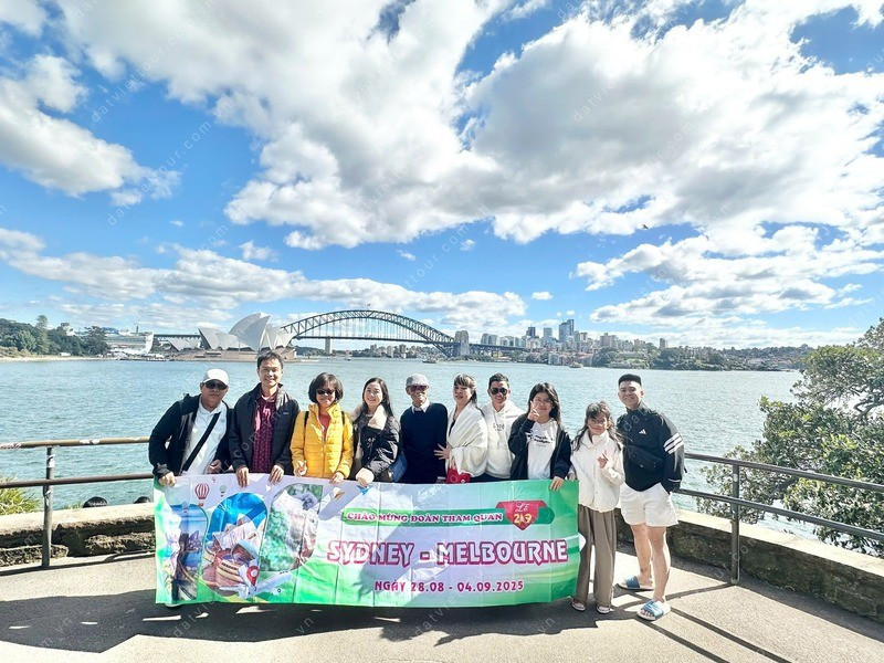 Đất Việt Tour luôn đồng hành cùng du khách 