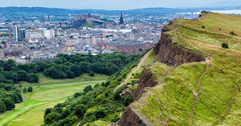 Nơi bạn có thể chiêm ngưỡng toàn cảnh Edinburgh rộng lớn
