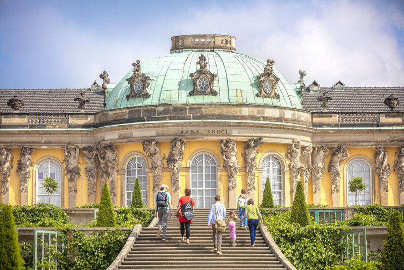 Cung điện Sanssouci ở Potsdam nổi tiếng