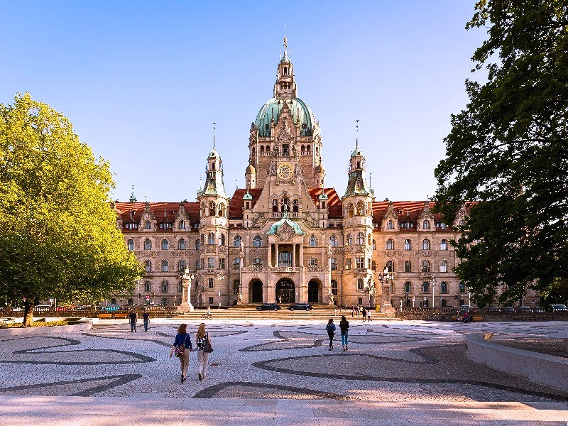 Tòa thị chính mới – biểu tượng kiến trúc Gothic tráng lệ của Munich Tòa thị chính mới – biểu tượng kiến trúc Gothic tráng lệ của Munich