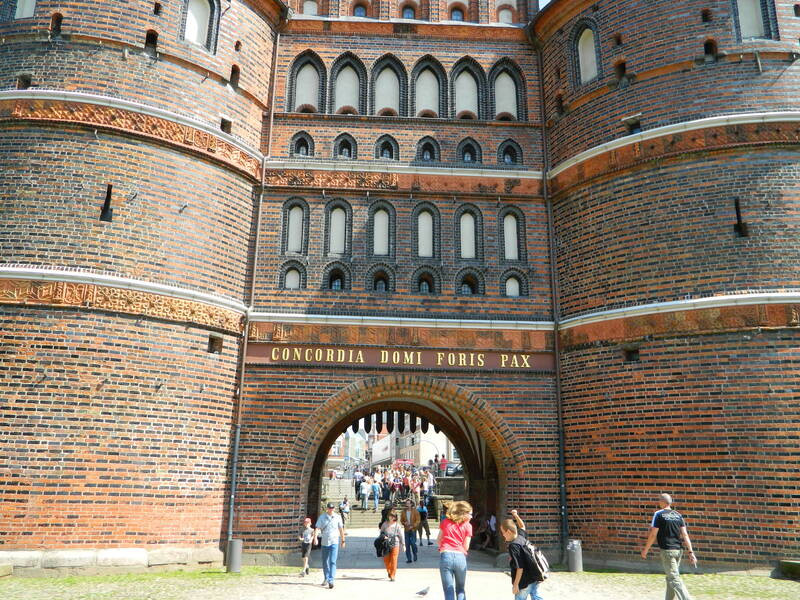 Cổng Holstentor nổi tiếng 