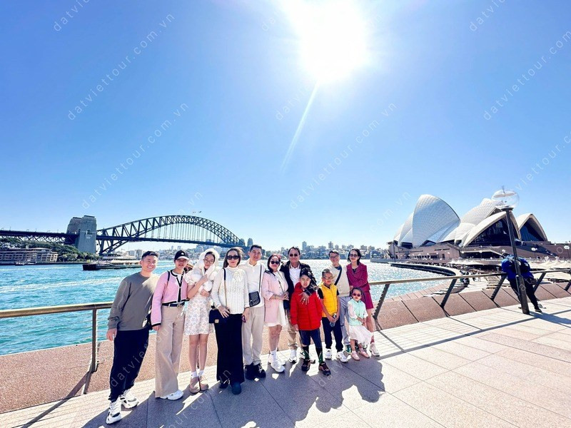 Check-in cùng đoàn khách du lịch Châu Âu