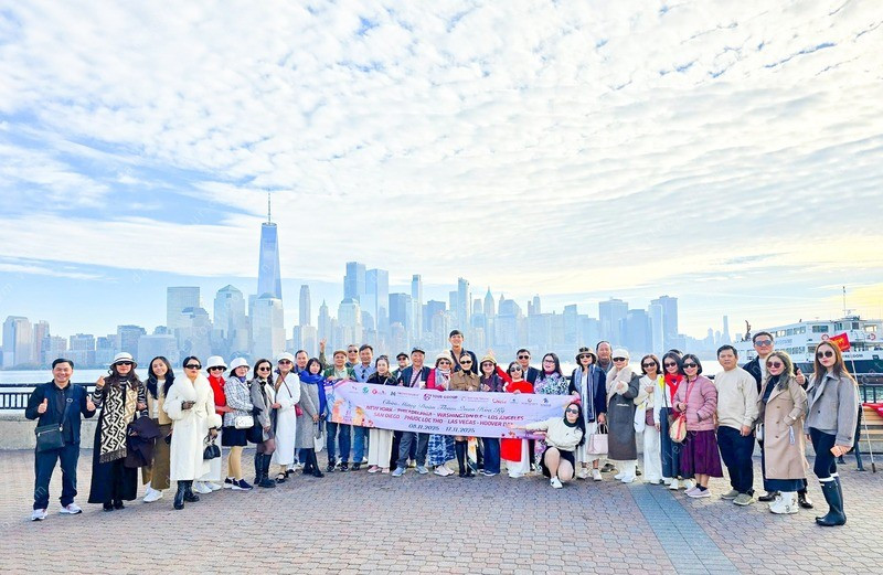 Check-in cùng đoàn khách du lịch Châu Âu