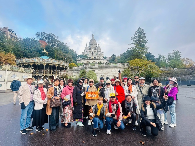 Check-in cùng đoàn khách du lịch Châu Âu