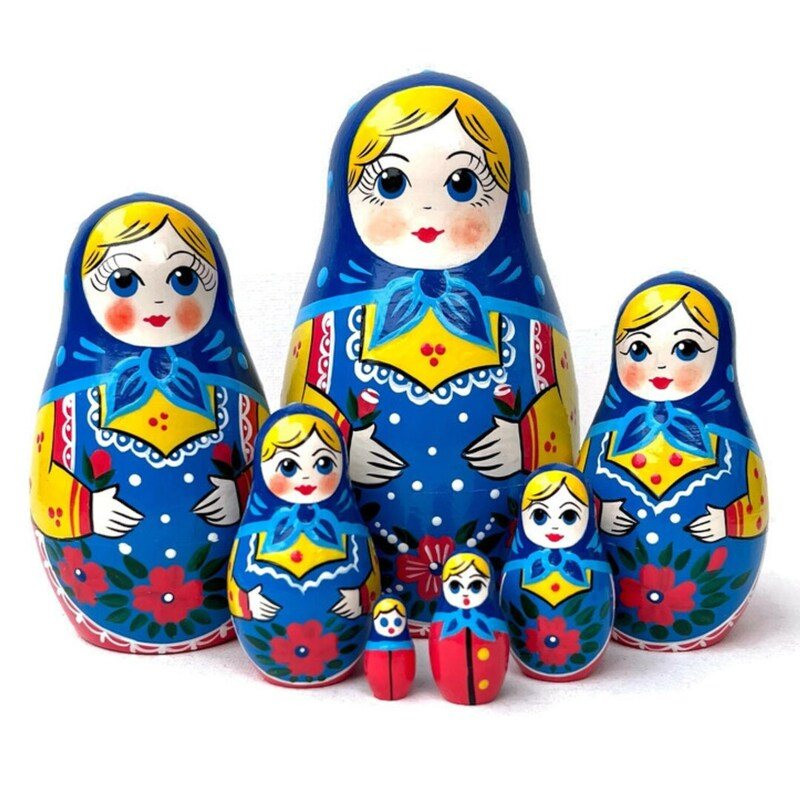 Búp bê gỗ Matryoshka truyền thống của Nga