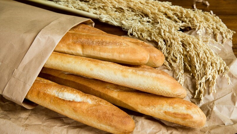 Bánh mì dài đặc trưng Pháp