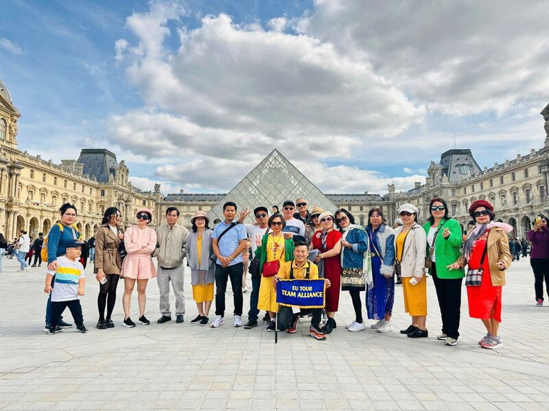 Trải nghiệm du lịch châu Âu cùng Đất Việt Tour Trải nghiệm du lịch châu Âu cùng Đất Việt Tour