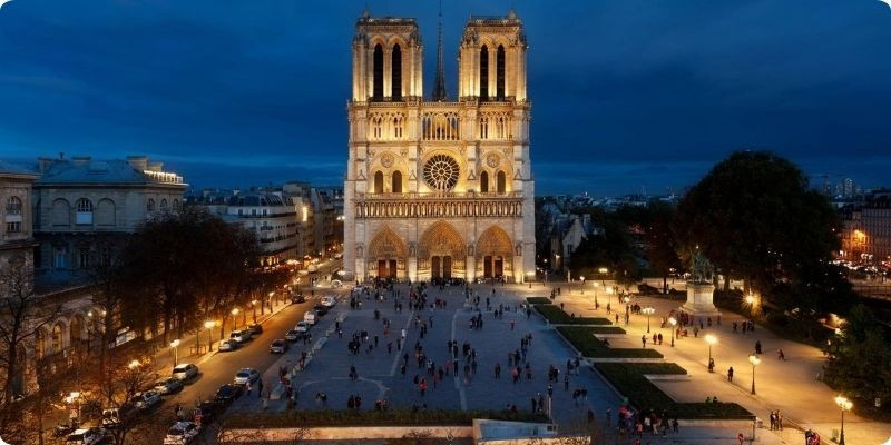 Tuân thủ các quy định khi vào bên trong akhu vực chính 