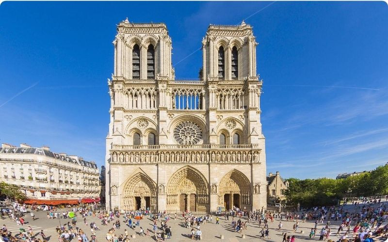 Quảng trường Parvis Notre-Dame nhà thờ Đức Bà