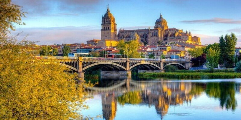 Salamanca - Cổ điển, tĩnh lặng và đẹp đến nao lòng 