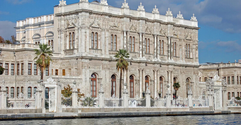 Tham quan cung điện Dolmabahce 
