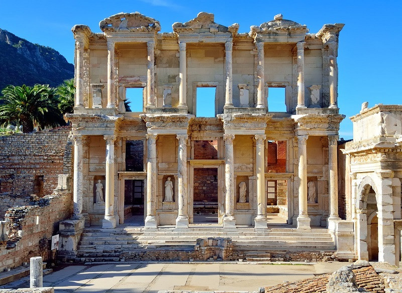 Thư viện Celsus đẹp nhất cổ đại 