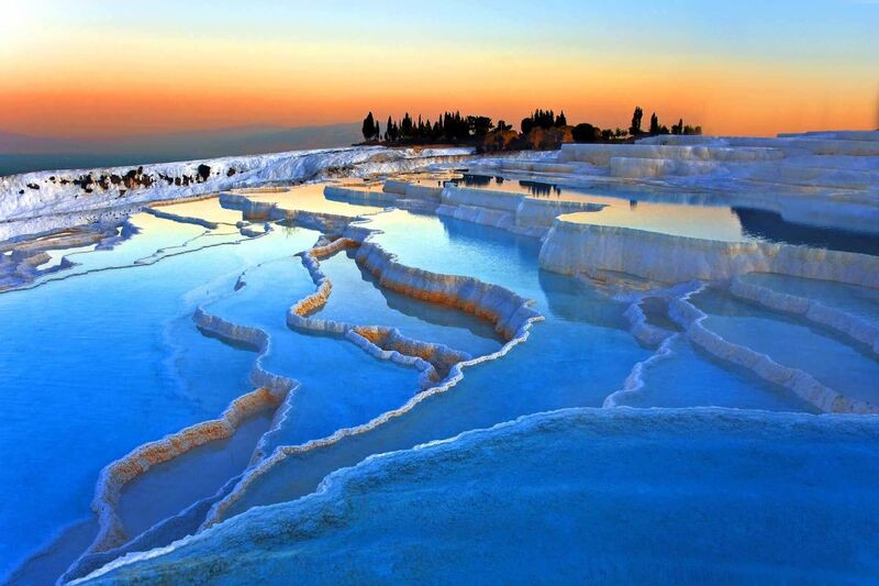 Làn nước xanh làm nên tên tuổi của Pamukkale